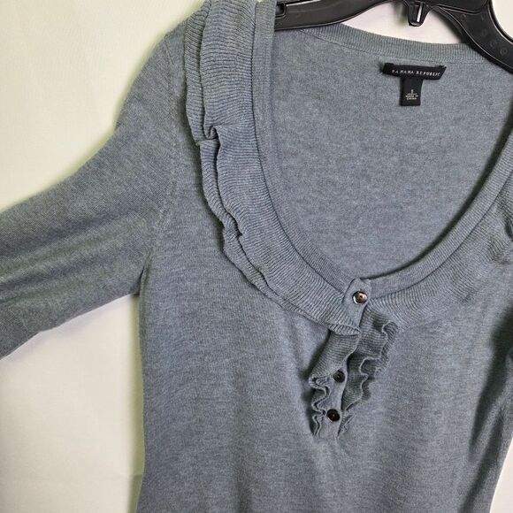 Banana Republic Knit Top Ruffle Button Scoop Neck Gray Pima Cotton Wool Small - Picture 4 of 8